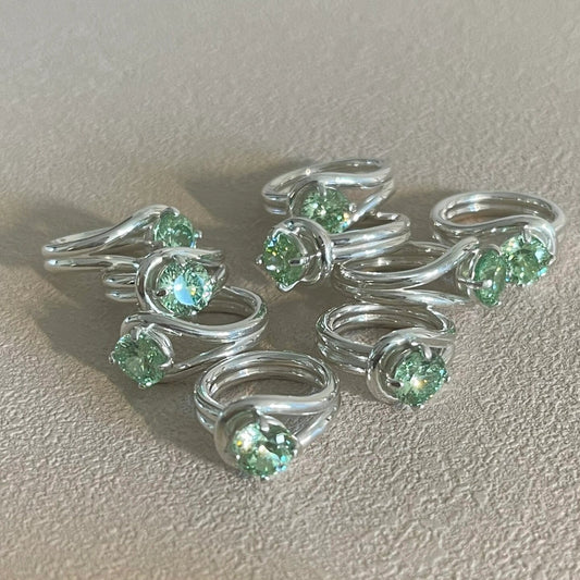 Green Knot Twisted Silver Ring